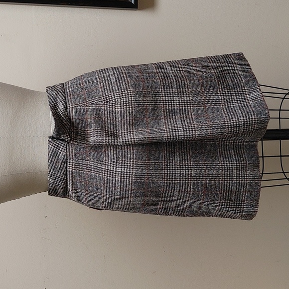 Bagatelle Collection Plaid Short Skirt - Picture 12 of 12